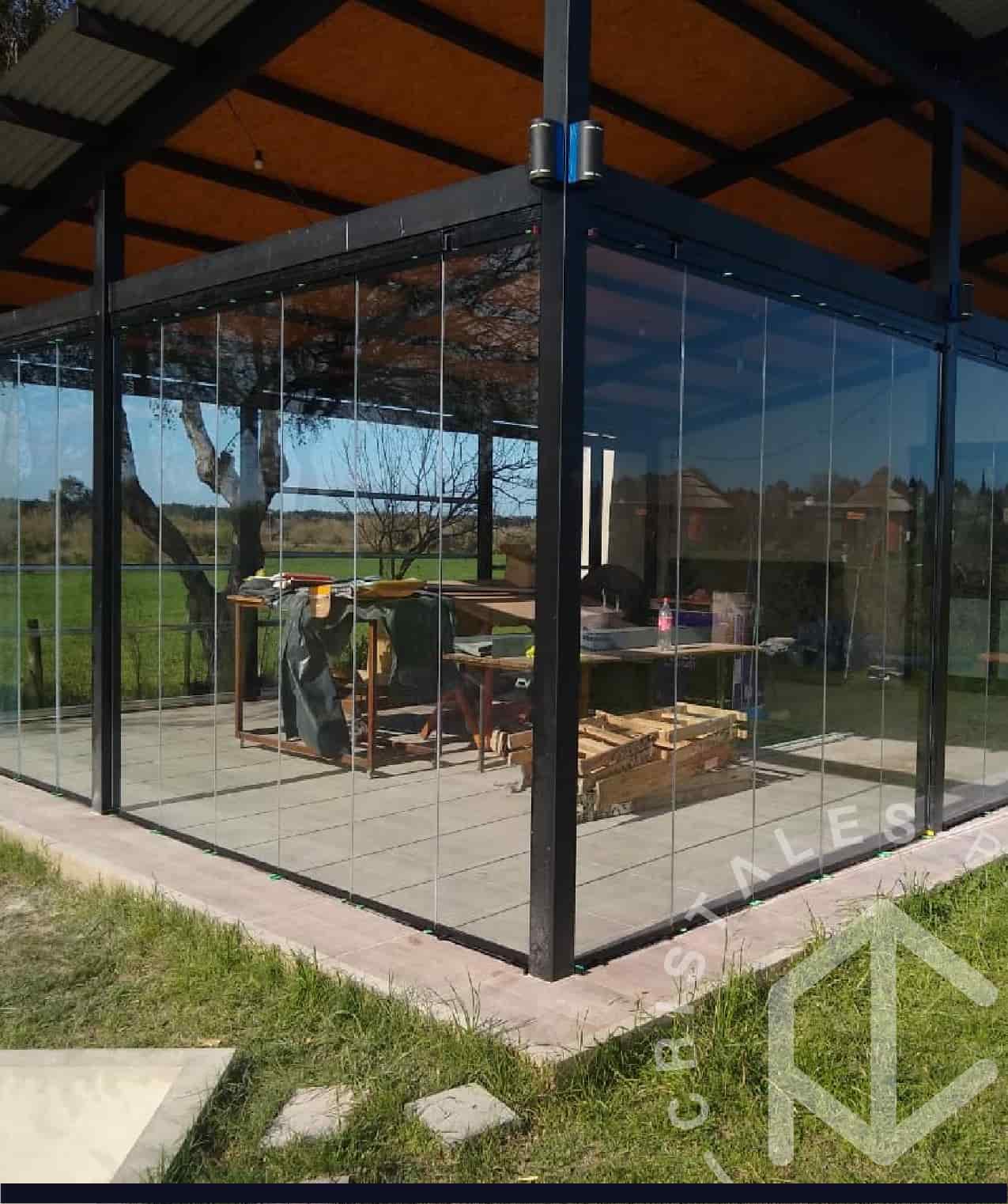Pérgola con cubierta de vidrio